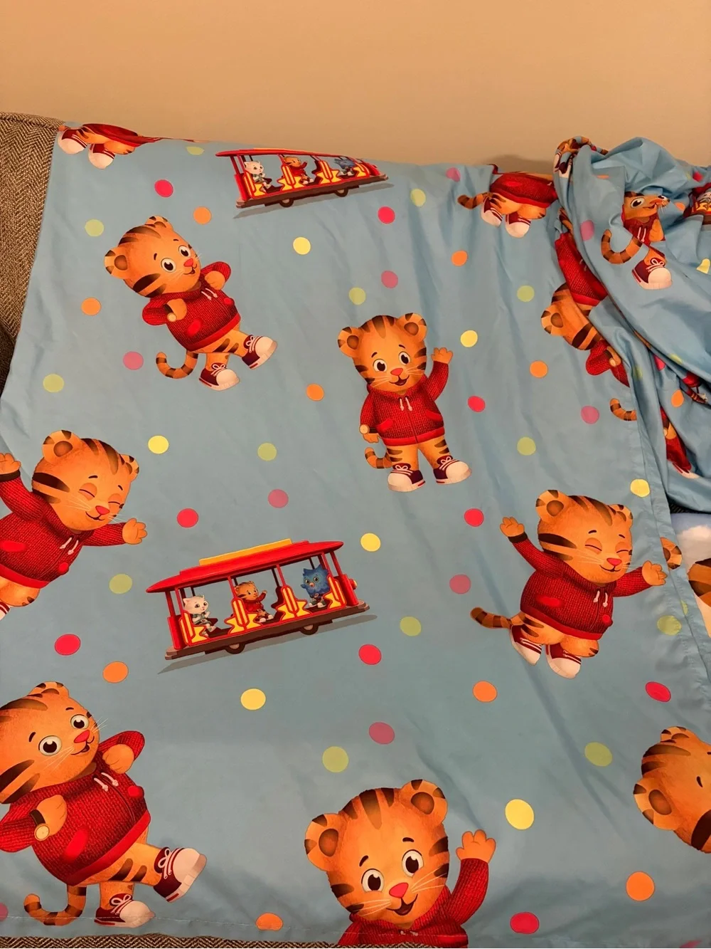 Daniel Tiger TWIN Bedding Set- Fitted Sheet, Flat Sheet & Pillow Case VTG EUC